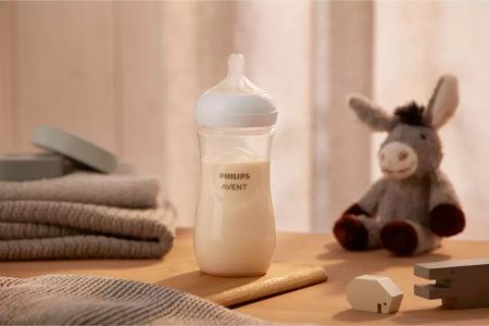 Бутылочка Philips Avent Natural Response SCY906/02 от 6 мес, 330мл, 2 шт Бутылочка Philips Avent Natural Response SCY906/02 от 6 мес, 330мл, 2 шт